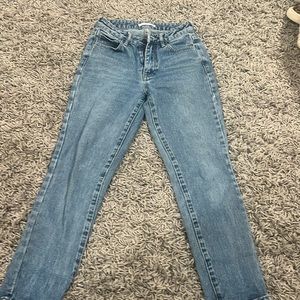 PacSun Mom Jeans. Size 23.
